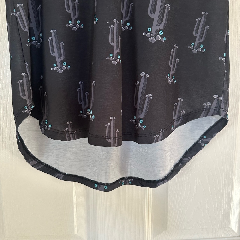 Cowgirl Hardware Black Sleeveless V-Neck Cactus Print Top - Picture 4 of 9